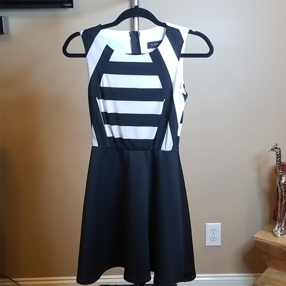 B. Darlin sleeveless dress